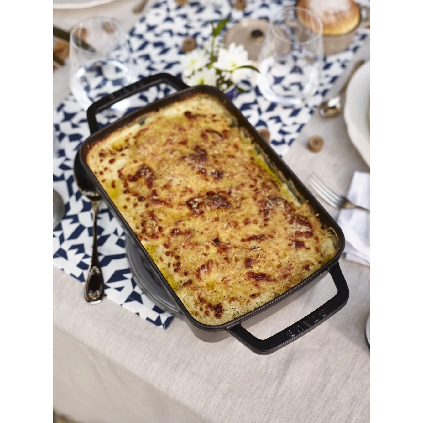 Staub Plat Empilable 30 X 20 Cm, Fonte 5 Staub Plat Empilable 30 X 20 Cm, Fonte – Image 3